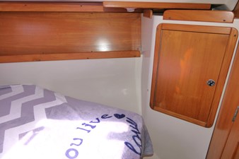 THE BAYGULL II 22 Fwd Cabin Stbd