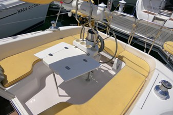 THE BAYGULL II 31 Cockpit Table