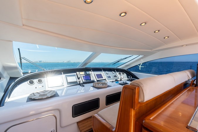 NN 2004 MANGUSTA 72 - Yacht zu verkaufen
