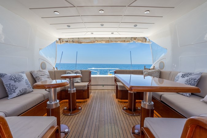 NN 2004 MANGUSTA 72 - Yacht zu verkaufen