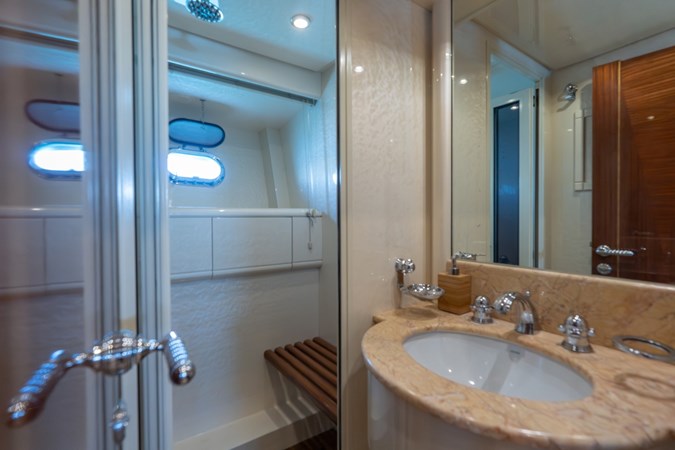 NN 2004 MANGUSTA 72 - Yacht zu verkaufen