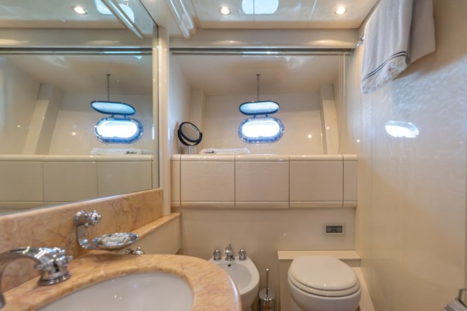 NN 2004 MANGUSTA 72 - Yacht zu verkaufen