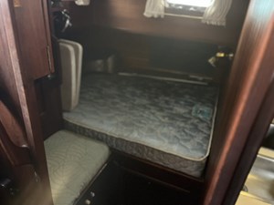 AUDREY LANE 15 Aft berth