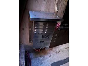 AUDREY LANE 47 Battery charger