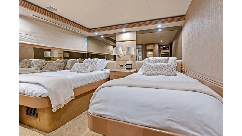 CHECKERED PAST - Yacht in vendita