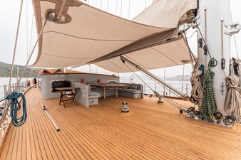 LE PIETRE 18 