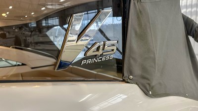 PRINCESS V45 (V45172) 79 