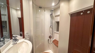 PRINCESS V45 (V45172) 121 