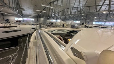 PRINCESS V45 (V45172) 132 