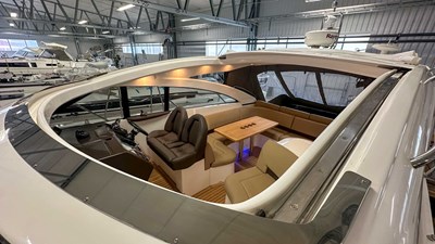 PRINCESS V45 (V45172) 135 