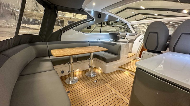 PRINCESS V40 (V40115) - Яхта на продажу