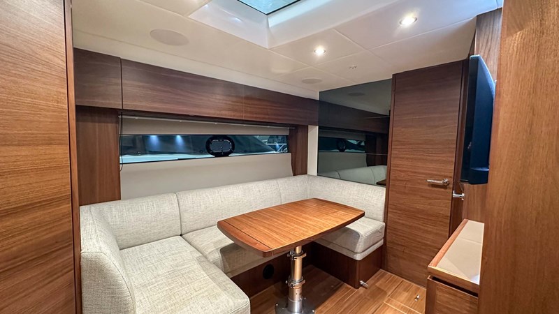 PRINCESS V40 (V40115) - Яхта на продажу