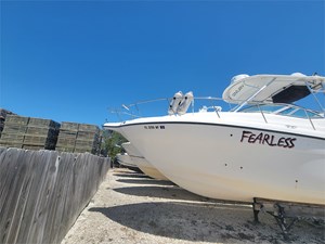 32' Century 2004 3200 WA 3 
