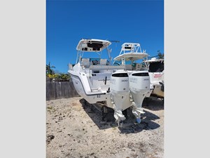 32' Century 2004 3200 WA 5 