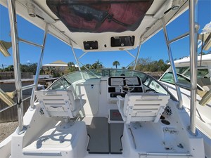 32' Century 2004 3200 WA 7 