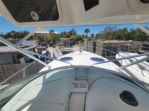 32' Century 2004 3200 WA 8 