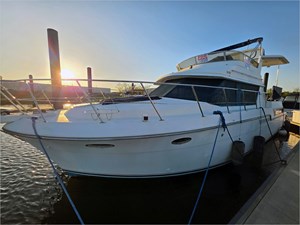 43' Carver 1995 430 Cockpit Motor Yacht 2 