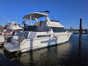 43' Carver 1995 430 Cockpit Motor Yacht 4 