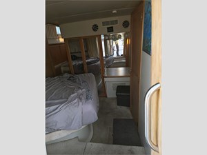 43' Carver 1995 430 Cockpit Motor Yacht 31 