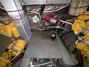 43' Carver 1995 430 Cockpit Motor Yacht 44 