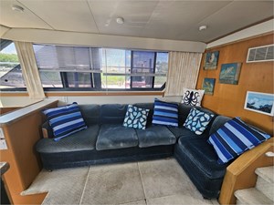 43' Carver 1995 430 Cockpit Motor Yacht 57 