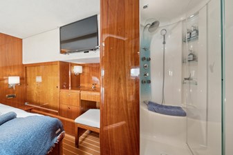 Sur L'eau 86 Sur L'eau 2008 ALLIAURA MARINE 745 Catamaran Yacht MLS #480756 86