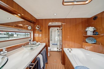 Sur L'eau 100 Sur L'eau 2008 ALLIAURA MARINE 745 Catamaran Yacht MLS #480756 100