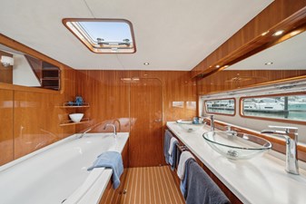 Sur L'eau 102 Sur L'eau 2008 ALLIAURA MARINE 745 Catamaran Yacht MLS #480756 102