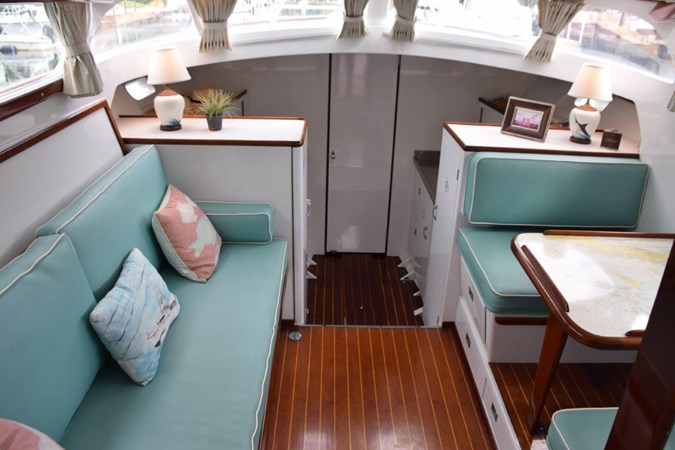 Salon, note crowned forward deck and windows