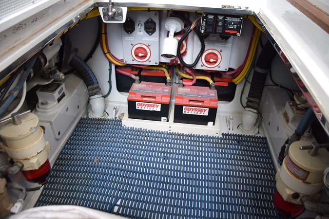 Inside center ER hatch looking aft