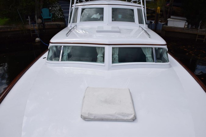 Bow view of deckhouse