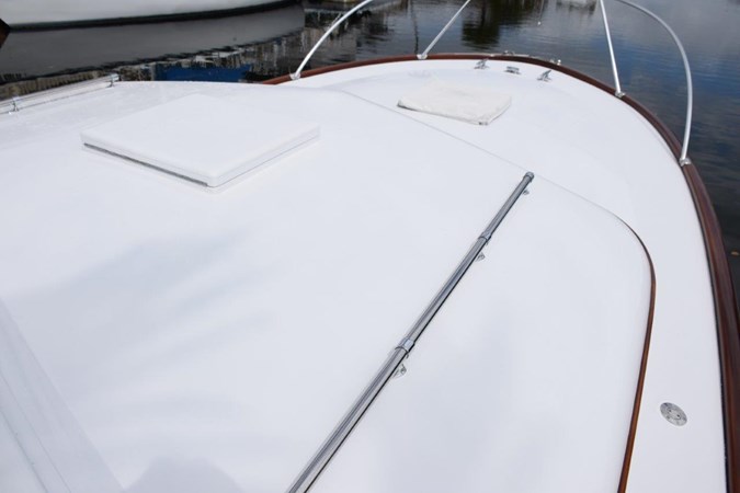 Forward trunk cabin and hoop bow rail