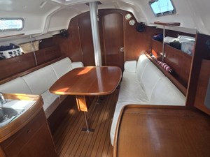 ATHENA 6 Salon