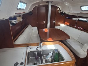 ATHENA 9 Salon
