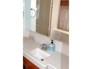 CHASING WATERFALLS 44 Port Master Vanity