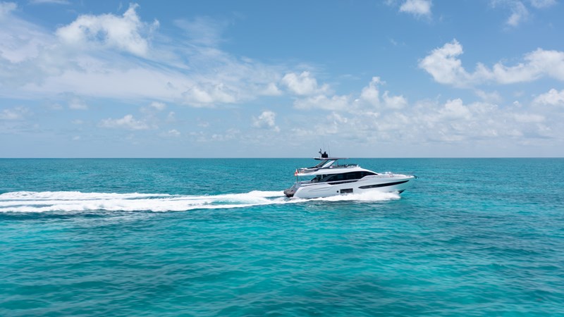 _1 Euphoria Azimut 78 Drone 11 (5)