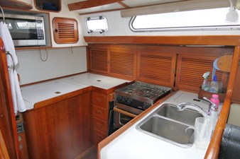 POLAR BEAR 9 Galley Aft