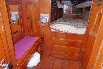 POLAR BEAR 18 Guest Stateroom