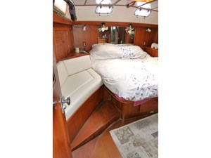 POLAR BEAR 25 Master Stateroom