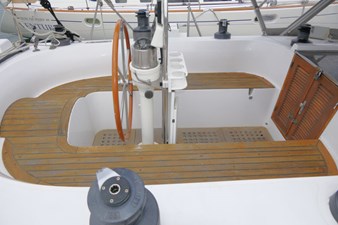 POLAR BEAR 40 Cockpit