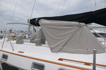 POLAR BEAR 63 Doger Covered