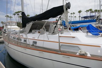 POLAR BEAR 65 DocksidePort  Cabin Top
