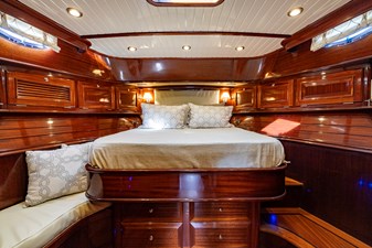 HOLLY ANN 67 HOLLY ANN 2010 VICEM 58/64  Motor Yacht Yacht MLS #482388 67