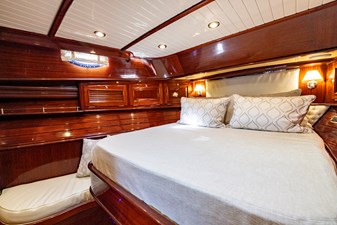 HOLLY ANN 69 HOLLY ANN 2010 VICEM 58/64  Motor Yacht Yacht MLS #482388 69