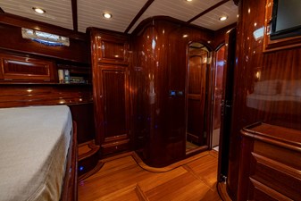 HOLLY ANN 74 HOLLY ANN 2010 VICEM 58/64  Motor Yacht Yacht MLS #482388 74