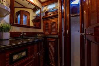 HOLLY ANN 78 HOLLY ANN 2010 VICEM 58/64  Motor Yacht Yacht MLS #482388 78