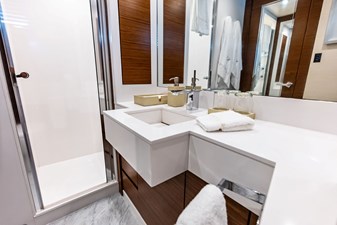 NORTHLAND 61 VIP guest cabin head into shower 