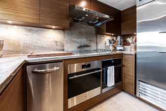 NORTHLAND 75 Stainless finish appliances