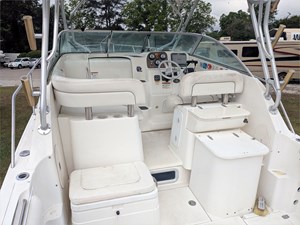 27' Wellcraft 2004 270 Coastal 10 