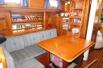 ATHENA 3 Salon Port